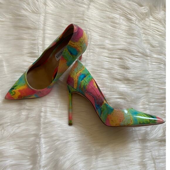 New Women's Steve Madden Tie Dye 4.5" High Heels- Size 6 - Picture 3 of 14